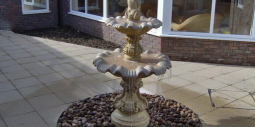 Traditional Style Fountain